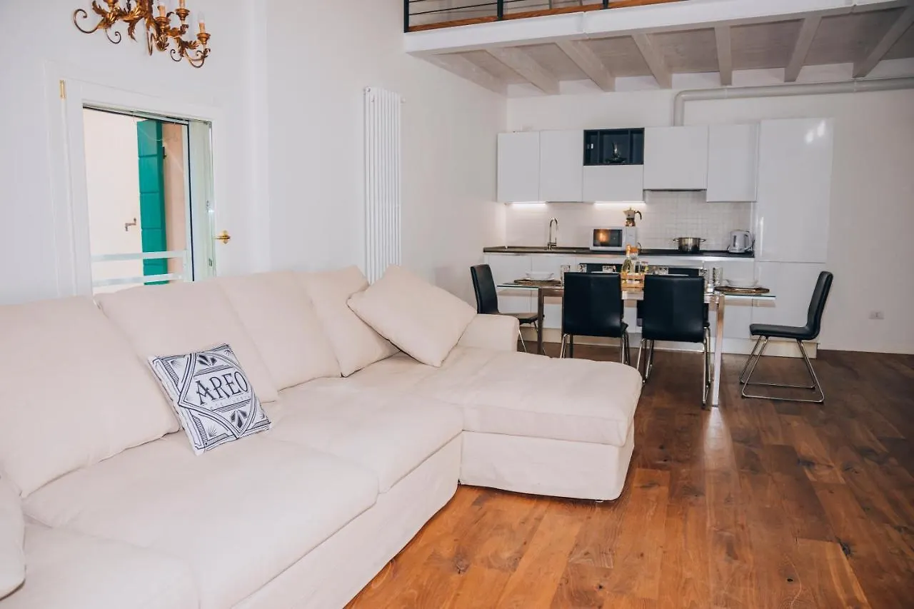 Guggenheim Luxury Suites By Bricola Apartments Venise