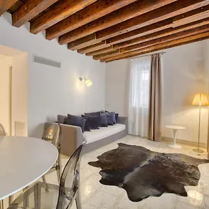 Cà Margherita Loft&square Palazzo Grifalconi Appartamento